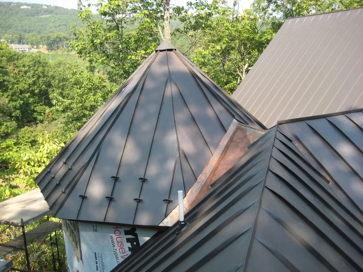 Professional Gutter Cleaning by Craftsman Roofing in Cooke Crossroads